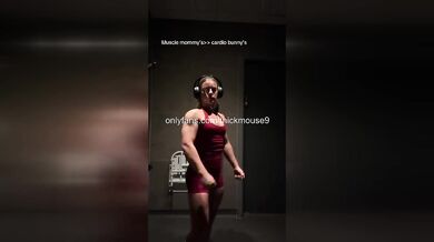 18yo TikTok Star Gets Railed Until She Screams During Livestream – Cum Shot!