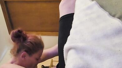 Amateur Pawg Gives Neighbor BJ While He Brings Her To Loud Climax