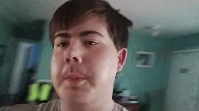 Face reveal