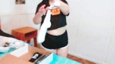 Kelly Opening Pornhub box to reach 25,000 subscribers, full unboxing and reaction.