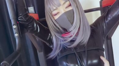 yuca_ボンテージ奴隷がプレイを懇願する