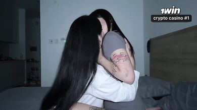 Compilation Lesbian Passion – Kisses, Scissoring & Intense Chemistry