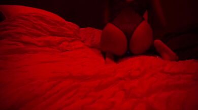 First time alone in my red room... don´t stay too long