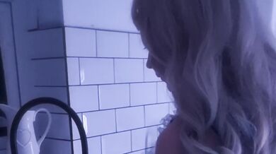 French maid cosplay wiggles bum and shows everything soapy for master