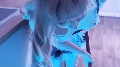 French maid cosplay wiggles bum and shows everything soapy for master