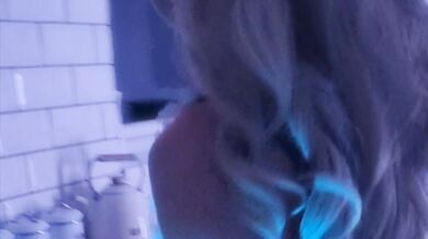 French maid cosplay wiggles bum and shows everything soapy for master