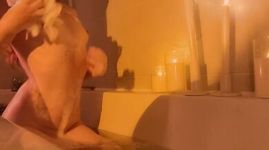 Small tits redhead bubble butt gets soapy and wet in bath rubbing feet