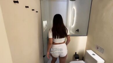 OUR FIRST TIME FUCKING IN MEDELLIN | Ligan y Maria