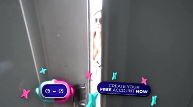 OMG!! HOT LATINA MILF RINGS MY DOORBELL - LEXIS STAR