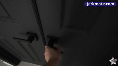 OMG!! HOT LATINA MILF RINGS MY DOORBELL - LEXIS STAR