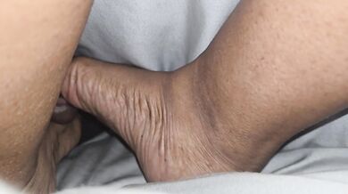 Footjob with Toes and Soles