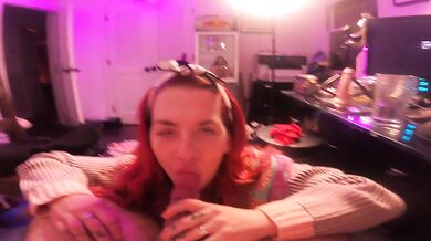 Babe Alice is a baddie rolldoll number uno :) giving great head cute as a button in daddies office !