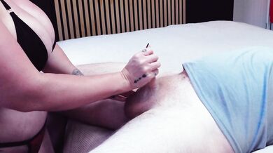 Luna lovesgood breaks all barriers with blistering hand passion