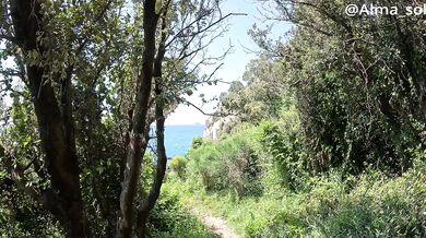 Epic outdoor MILF encounter: intense squirting & huge cumshot with sea view