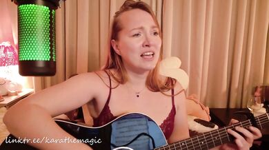 Just singing WagonWheel