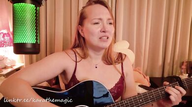 Just singing WagonWheel
