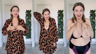 Huge natural mature tits