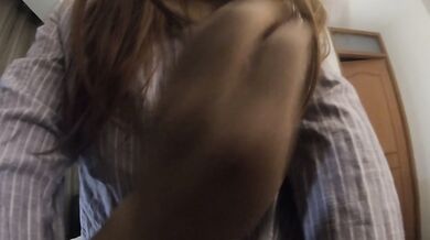 mi vecina culona adora el sexo ella encima me pide que no me detnga mientras rebota en mi pinga
