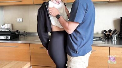 GIRL WANTS TO BE FUCKED QUICKIE
