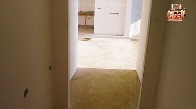 Horny Real Estate Agent Fucks Client in Unfinished Villa to Save the Deal