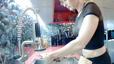 Horny Magdalena gets fucked in the kitchen. The guy makes her squirt on the floor and then fills her mouth with cum. FULL