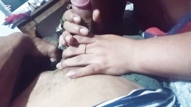 Pov MILF LATINA profesora tiene sexo con su alumno universitario.
