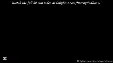 PEACHYANDRONNI'S MORNING PUSSY RUB IGNITES HEAT
