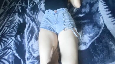 Mi hermanastra se Pone Caliente antes de ir con su novio y me pide que la folle