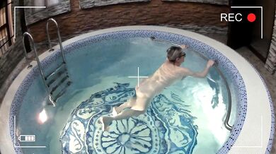 Hot Stepmom Fucks Her Stepson In The Swimming Pool - Underwater Sex
