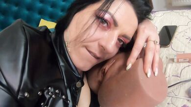 Dirty Talk, Pussy Worship and Sex Toy Licking Fantasy