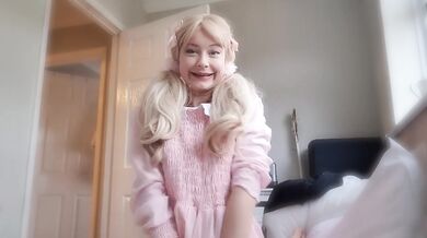 Cute girl gives blowjob and has loud orgasm with sex toy before getting fucked raw