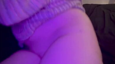 StickNSlit- Solo female doggystyle orgasms from big dildo