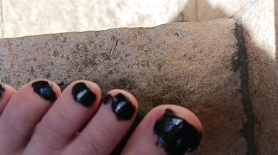 Real messy toe nail polishing