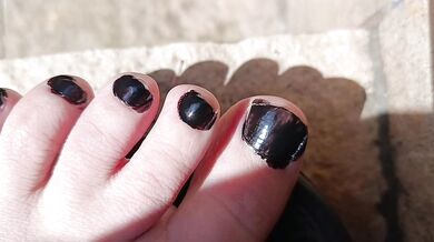 Real messy toe nail polishing