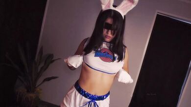 Naughty bunnie gets a facial - Ava Brooke
