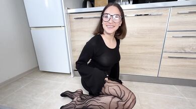 His stepmother’s hot friend will definitely fuck him tonight