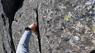 CAUGHT BY A DRONE, doing a risky blowjob whilst climbing a mountain. Vlog.