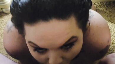 Sexy Thick White Slut Sucking Dick
