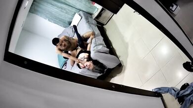 DELIVERY GUY CATCHED ON CAMERA FUCKING A HOT WIFE GETTING A GOOD TIP