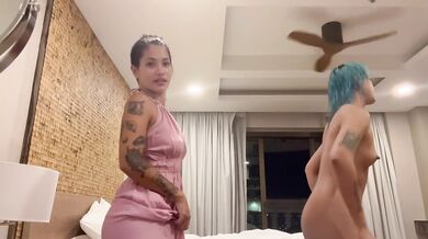 showers & smokes in thailand