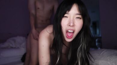 Up Close Fuck Session with Korean Babe Elle Lee