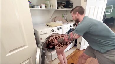 Fucking My Pawg Stepmom STUCK in the Washing Machine - Steve Rickz, Bigbootyandbeast