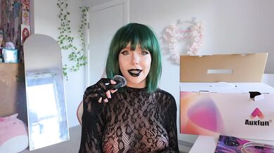 TRYING OUT A NEW FUCKING SEX MACHINE - AUXFUN REVIEW