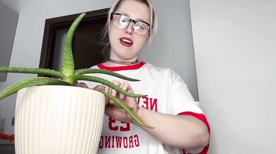 REAL ALLERGIC ATTACK LIVE UNSTOPPABLE SNEEZING AND LOUD NOSE BLOWING
