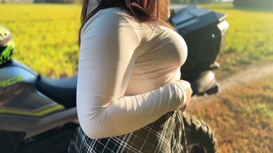 18-year-old with juicy forms persuaded a stranger to have sex in a public place | A BERRY