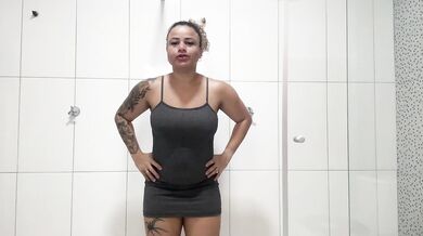 I WANT TO FUCK AND THERE'S NO ONE TO SATISFY ME.