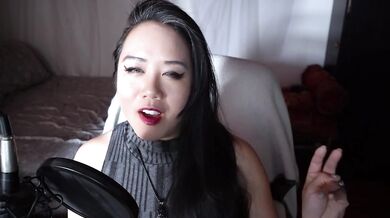 ASMR Dominatrix Mara Bites a Femme Stranger on the Rooftop