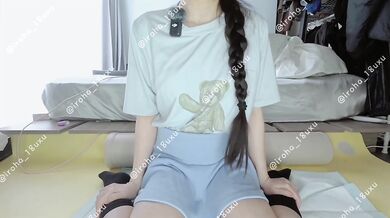 【電マ責め】まだイキたくないよぉ!! 我慢できず大量潮吹き3連発してしまう18歳処女【痙攣絶頂】