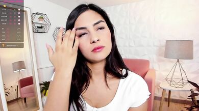 Horny Latch Grazes Slick, Squirming Ass
