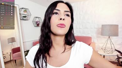 Street Tease Turned Cam Slut – Virgin Pussy Dripping for Voyeurs